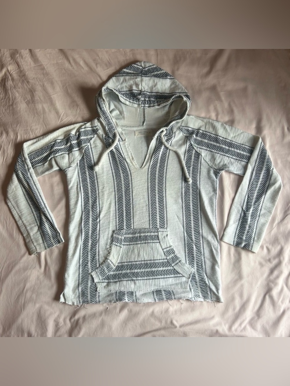 White & Blue Baja Hoodie (Drug Rug) – Size Small